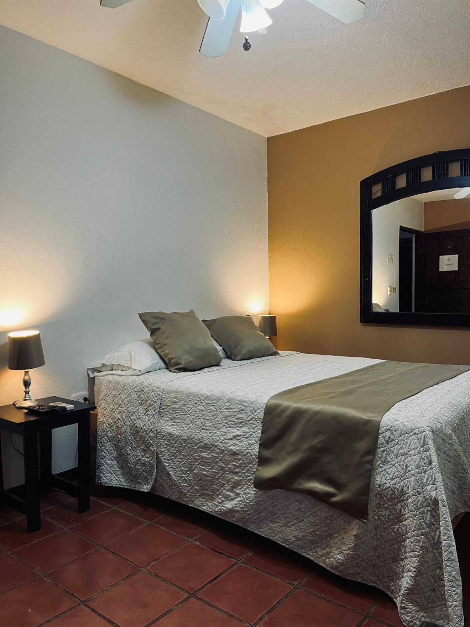 Siwo Art Guesthouse Playa Ocotal Exterior photo